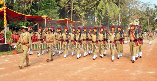 Police flage d...